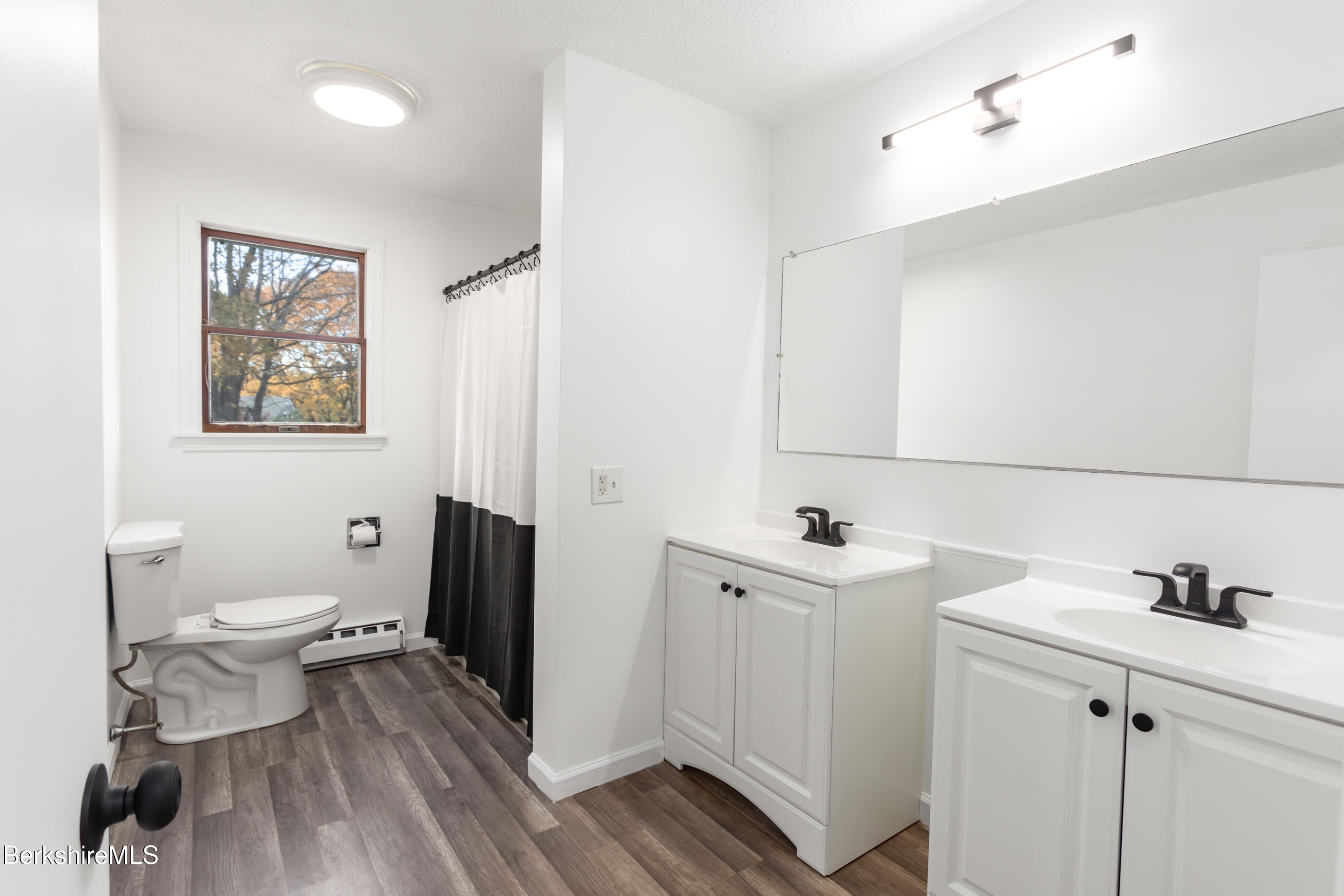 68 Howe Road Pittsfield, MA 01201 - Photo 19 of 38 1st floor Bathroom