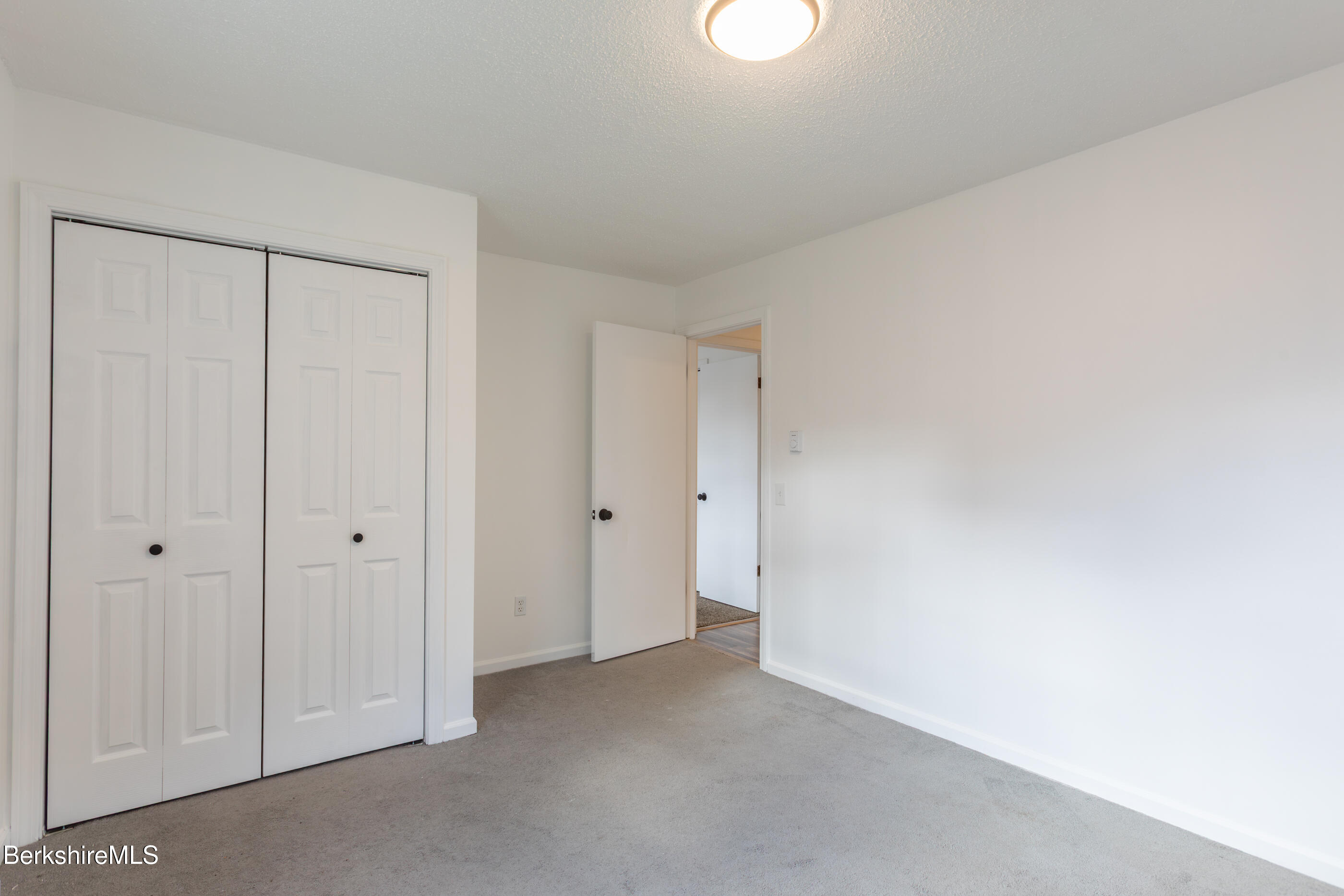 68 Howe Road Pittsfield, MA 01201 - Photo 23 of 38 Bed 2