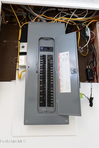 $392,000 | 68 Howe Road, Pittsfield, MA 01201