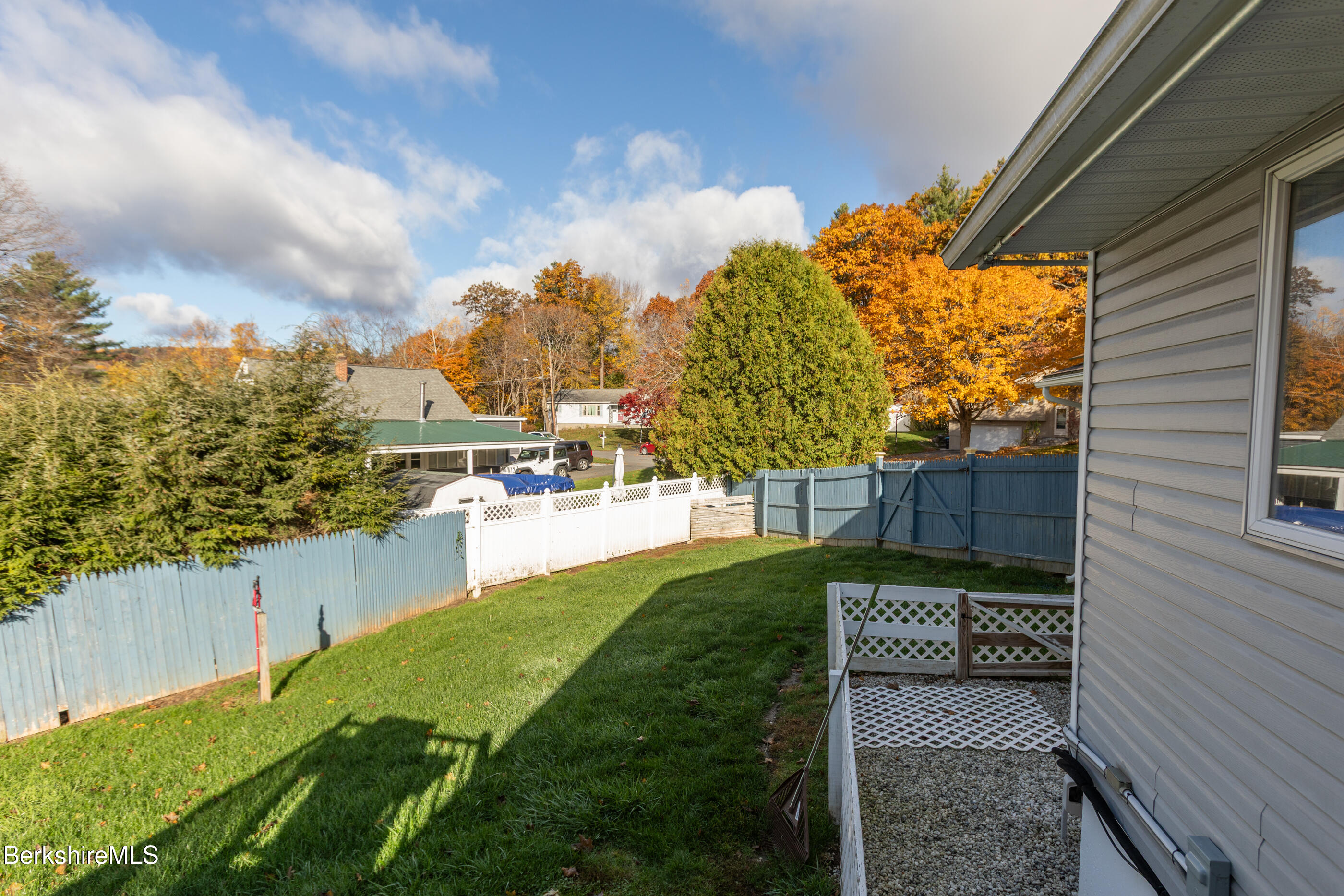 68 Howe Road Pittsfield, MA 01201 - Photo 6 of 38 image-6