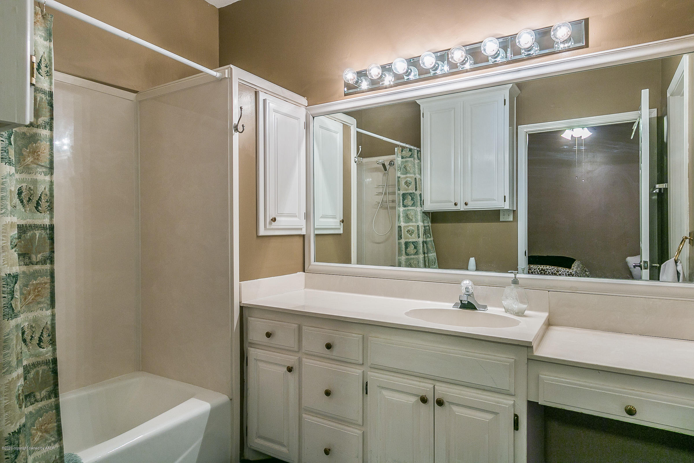 11315 Collin Wade Road Amarillo, TX 79124 - Photo 24 of 60 046_Bathroom 3