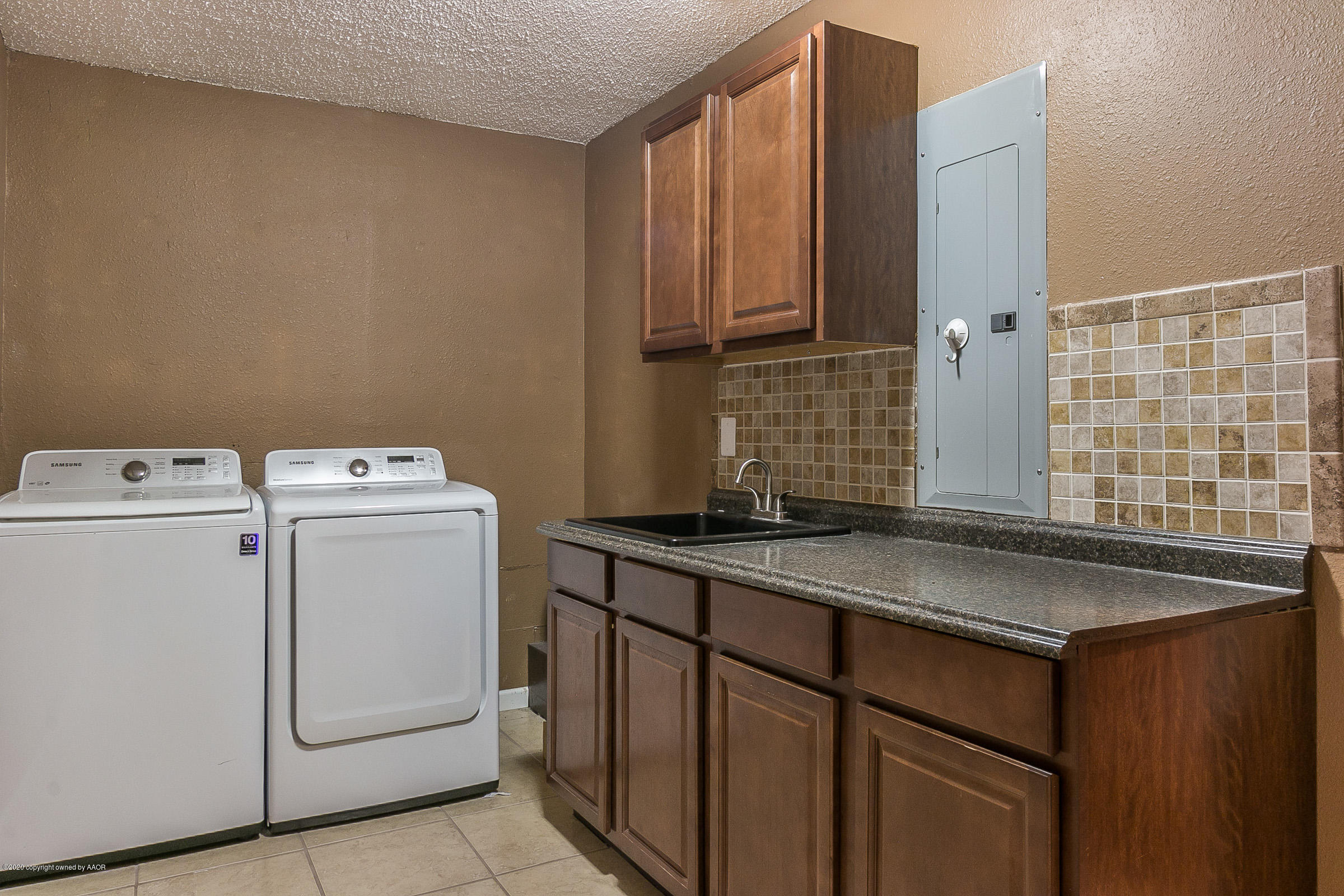 11315 Collin Wade Road Amarillo, TX 79124 - Photo 47 of 60 044_Utility Room