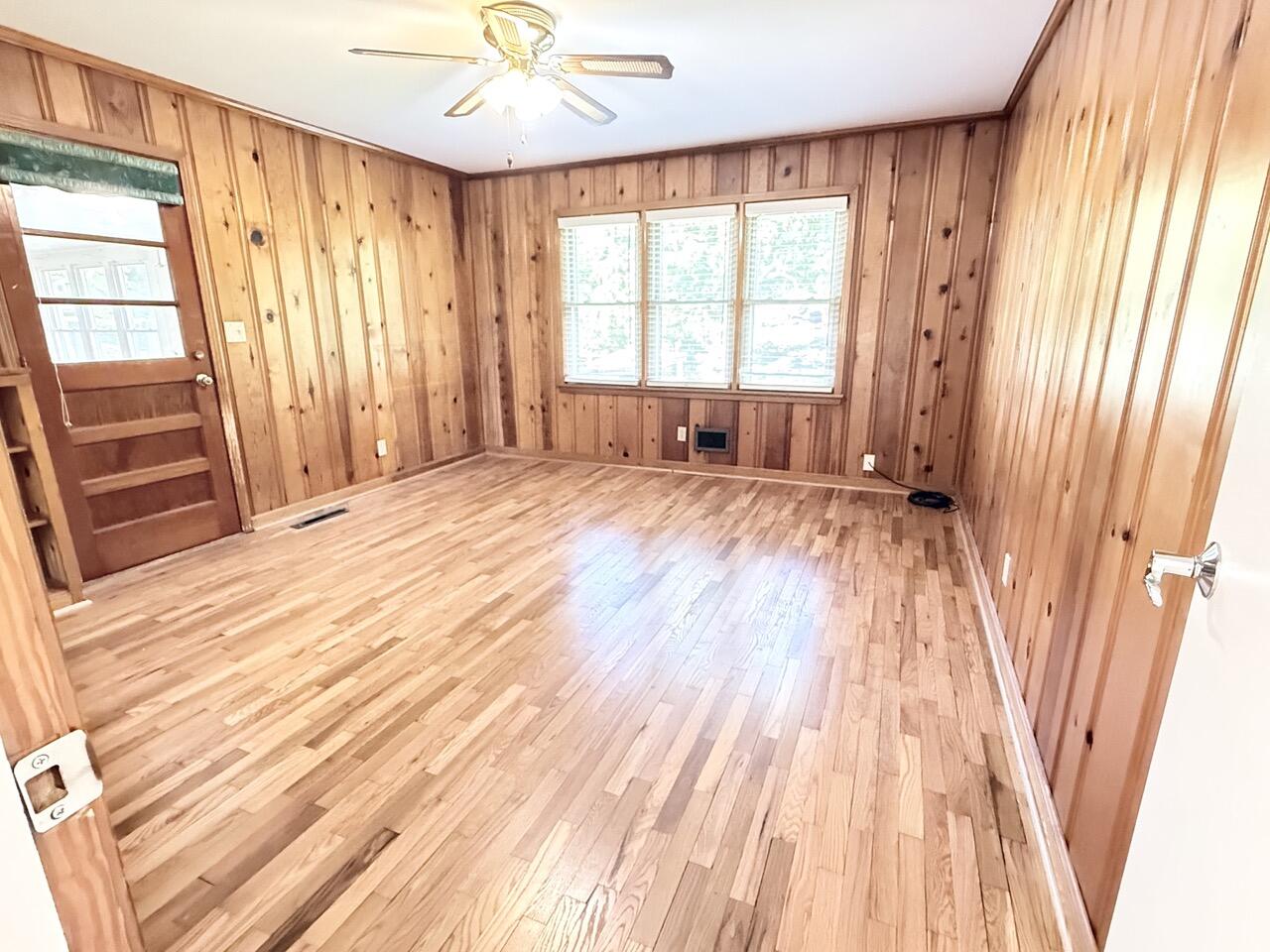209 Westover Road Frankfort, KY 40601 - Photo 20 of 24 IMG_4548 Large