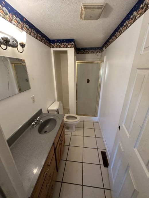 1561 Hickory Valley Road Sparta, TN 38583 - Photo 8 of 20 a bathroom with a sink and a mirror
