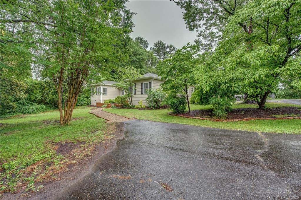 2501 Pinewood Road Gastonia, NC 28054 - Photo 2 of 29 Gallery Image 2