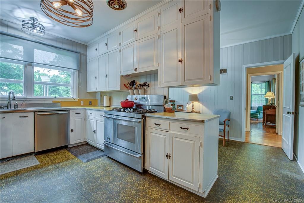 2501 Pinewood Road Gastonia, NC 28054 - Photo 11 of 29 Gallery Image 11