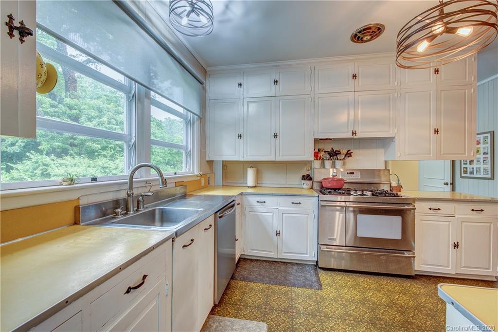 2501 Pinewood Road Gastonia, NC 28054 - Photo 12 of 29 Gallery Image 12