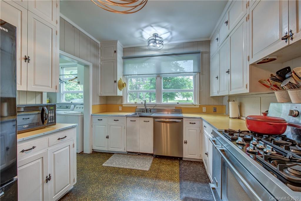2501 Pinewood Road Gastonia, NC 28054 - Photo 10 of 29 Gallery Image 10