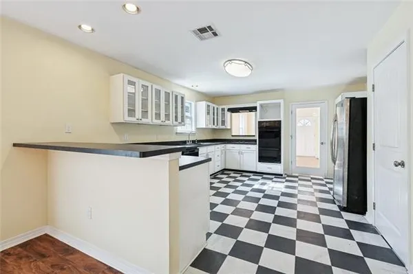 $2,400 | 409 Henry Landry Avenue, Metairie, LA 70003