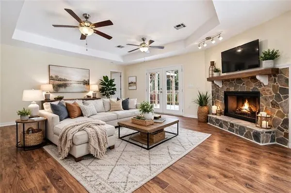 $2,400 | 409 Henry Landry Avenue, Metairie, LA 70003