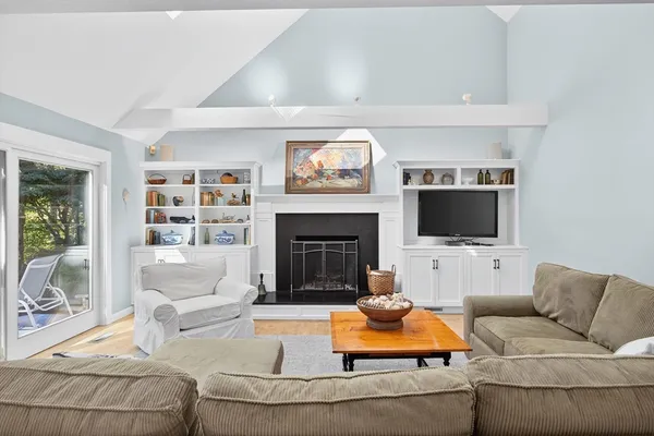 $2,095,000 | 34 Lake Drive, Orleans, MA 02653