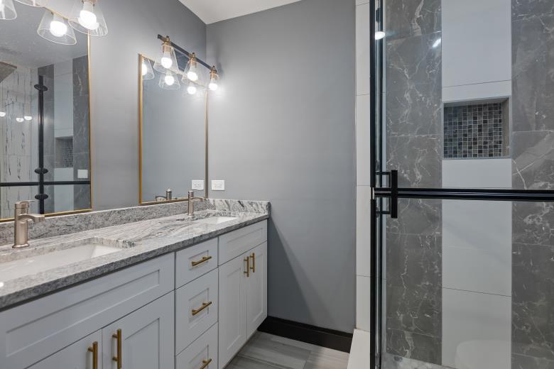 444 East 48th Street, Unit B2 Chicago, IL 60615 - Photo 11 of 17