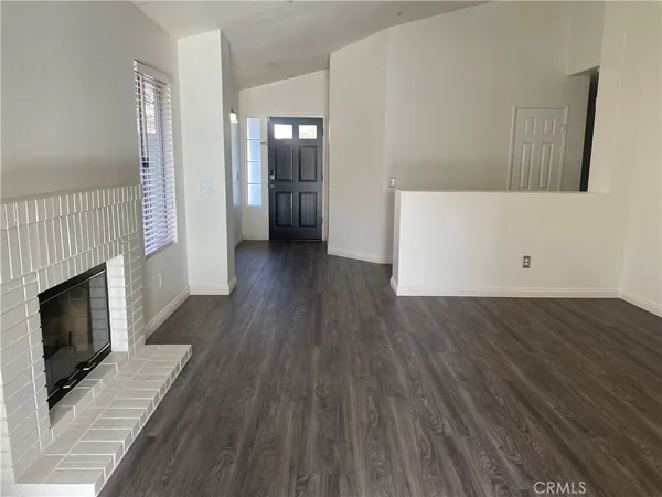 $2,950 | 11422 Citrus Glen Lane, Fontana, CA 92337