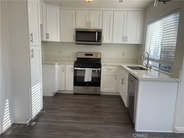 $2,950 | 11422 Citrus Glen Lane, Fontana, CA 92337