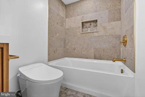 $299,000 | 9802 Georgia Avenue, Unit 26202, Silver Spring, MD 20902