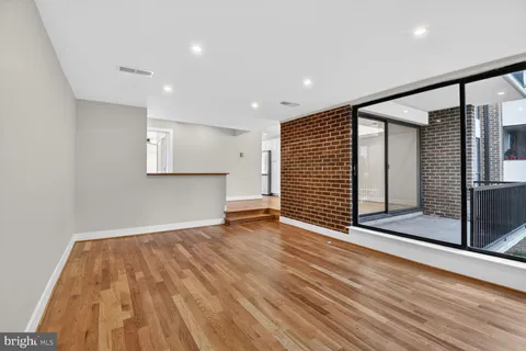 $325,000 | 9802 Georgia Avenue, Unit 26202, Silver Spring, MD 20902