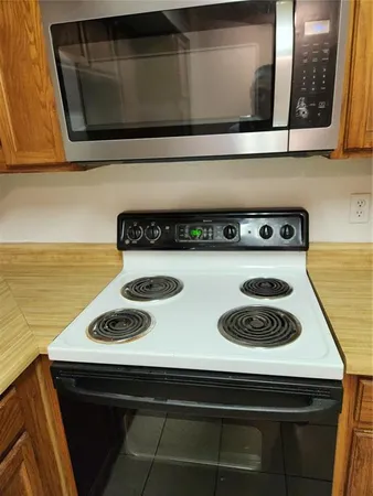 $800 | 9813 Walnut Street, Unit 104, Dallas, TX 75243