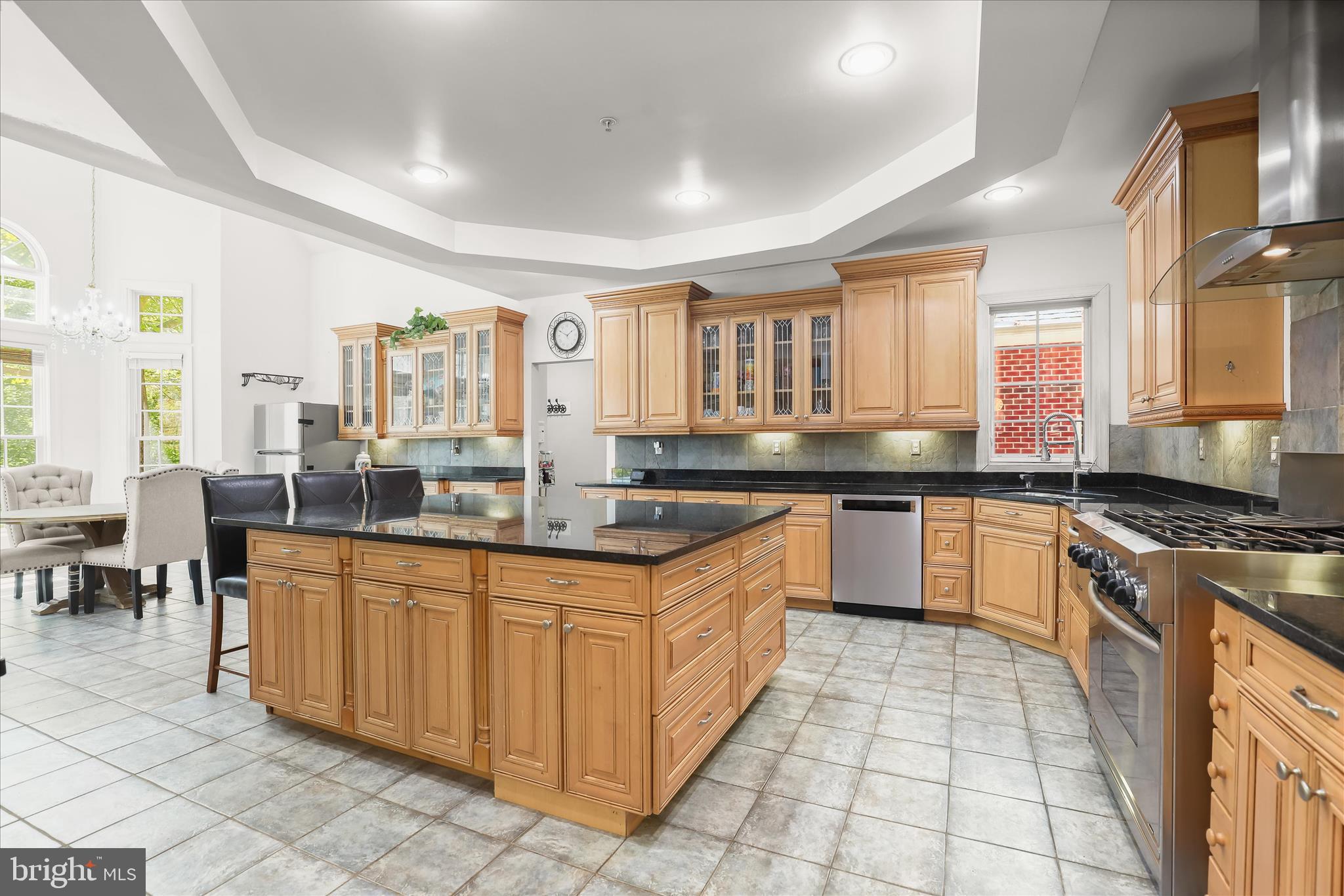 5530 Jim Pickett Road Sykesville, MD 21784 - Photo 6 of 76 Gourmet kitchen w/ bay window breakfast room