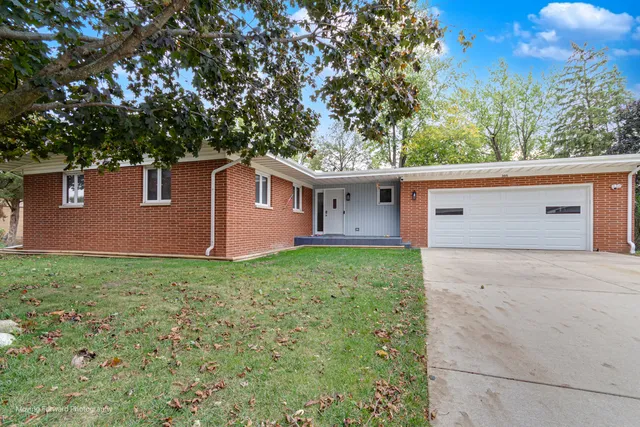 $279,000 | 305 Prospect Avenue, Dwight, IL 60420