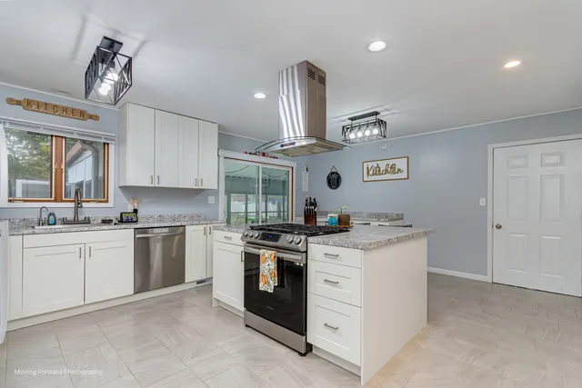 $279,000 | 305 Prospect Avenue, Dwight, IL 60420