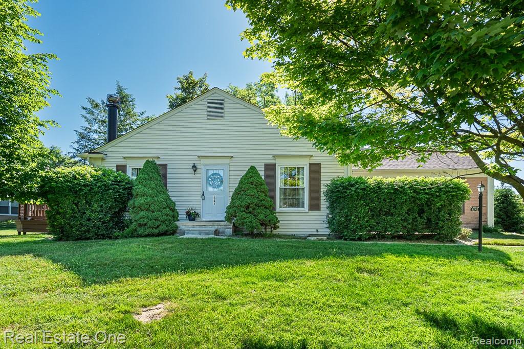 1242 Kings Cove Court Rochester, MI 48306 - Photo 1 of 22 1242 Kings Cove Ct_MLS-033.jpg