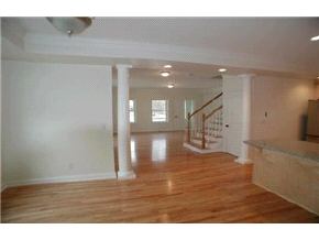 79 Court Street, Unit 2 Exeter, NH 03833 - Photo 4 of 9 Gallery Image 4