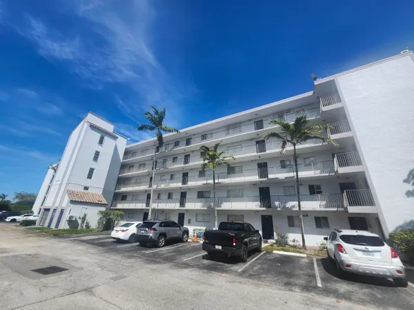 $2,050 | 8750 North Sherman Circle, Unit 406, Miramar, FL 33025