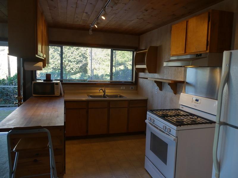 122 Madrone Road Whitethorn, CA 95589 - Photo 18 of 21