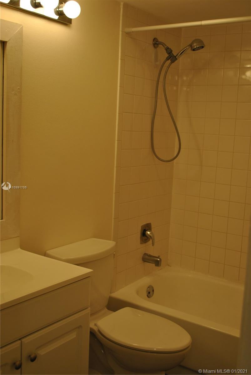 10047 Winding Lake Road, Unit 101 Sunrise, FL 33351 - Photo 9 of 14