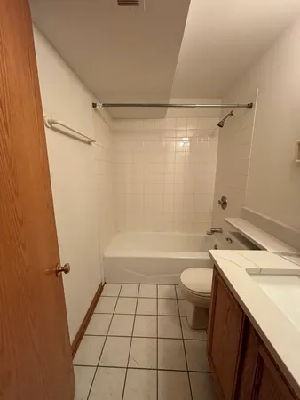 $1,695 | 630 West Patterson Avenue, Unit G, Chicago, IL 60613