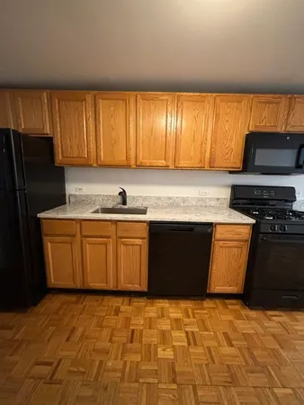 $1,695 | 630 West Patterson Avenue, Unit G, Chicago, IL 60613