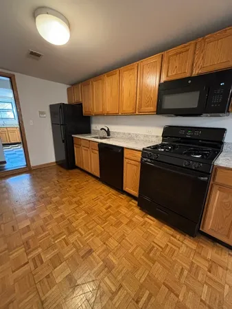 $1,695 | 630 West Patterson Avenue, Unit G, Chicago, IL 60613