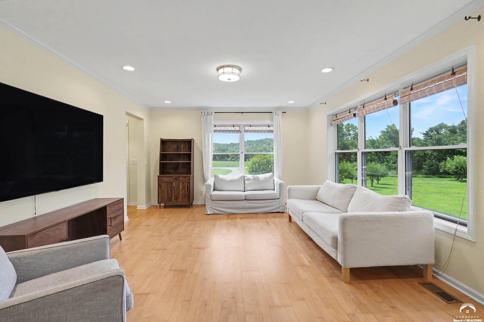 813 East 661 Diagonal Road Lawrence, KS 66047 - Photo 8 of 78