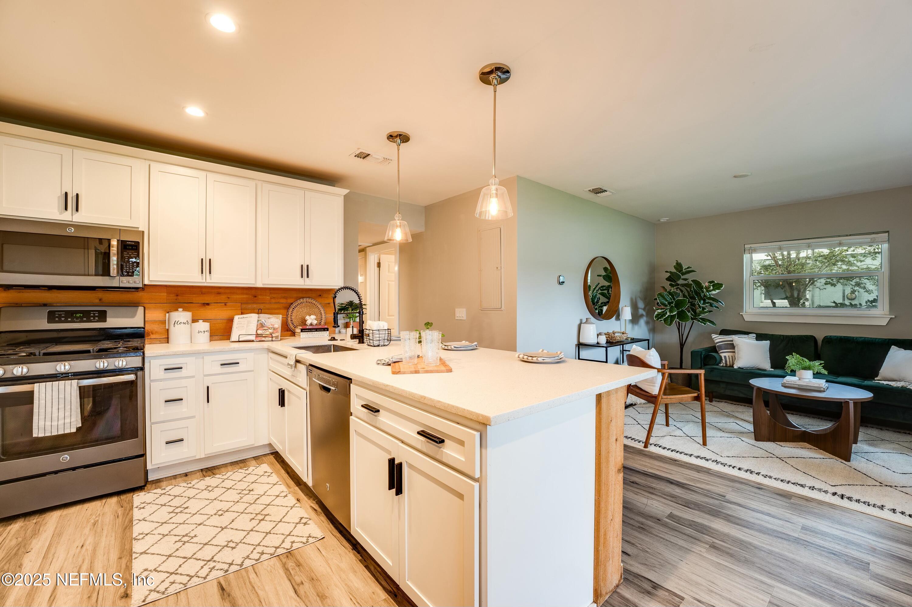 728 Palm Tree Road Jacksonville Beach, FL 32250 - Photo 14 of 52 tempImagepgTk99