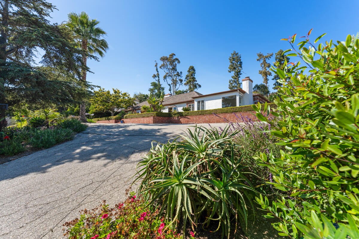 1020 Alston Road Montecito, CA 93108 - Photo 4 of 35 a picture of a yard