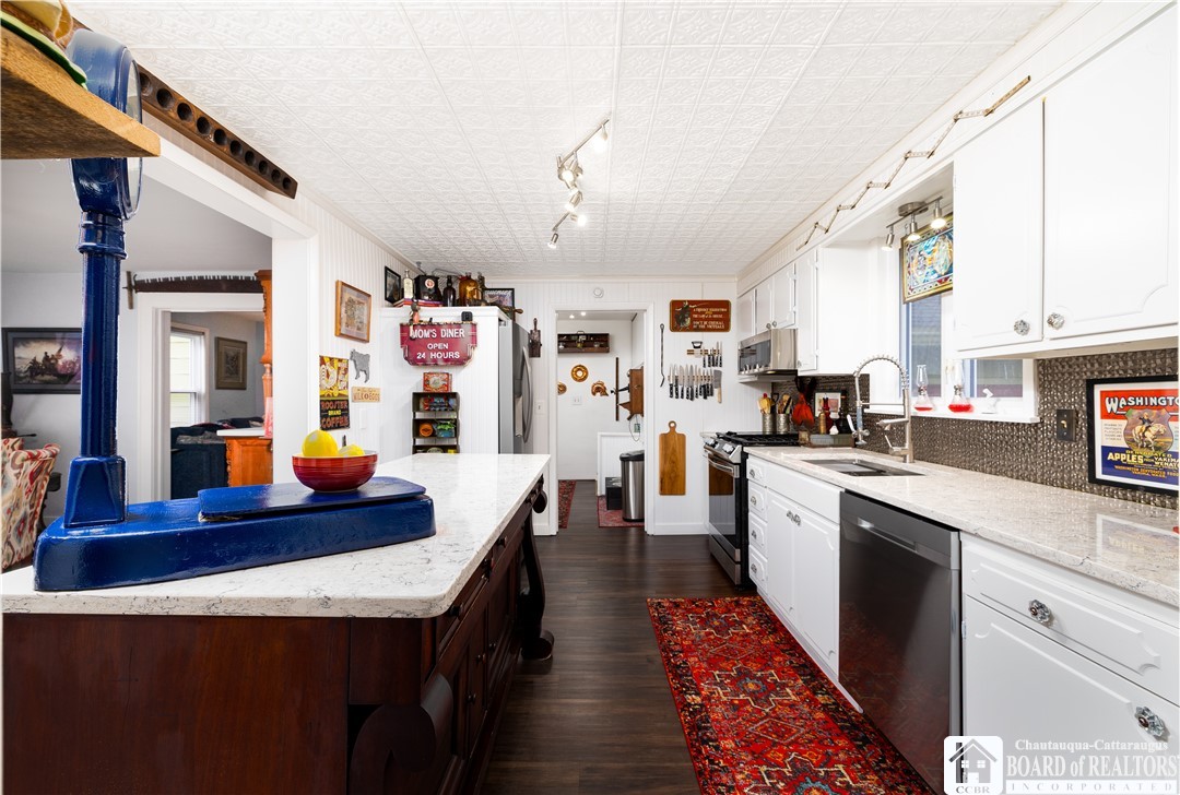 102 Center Street Pomfret, NY 14063 - Photo 10 of 46