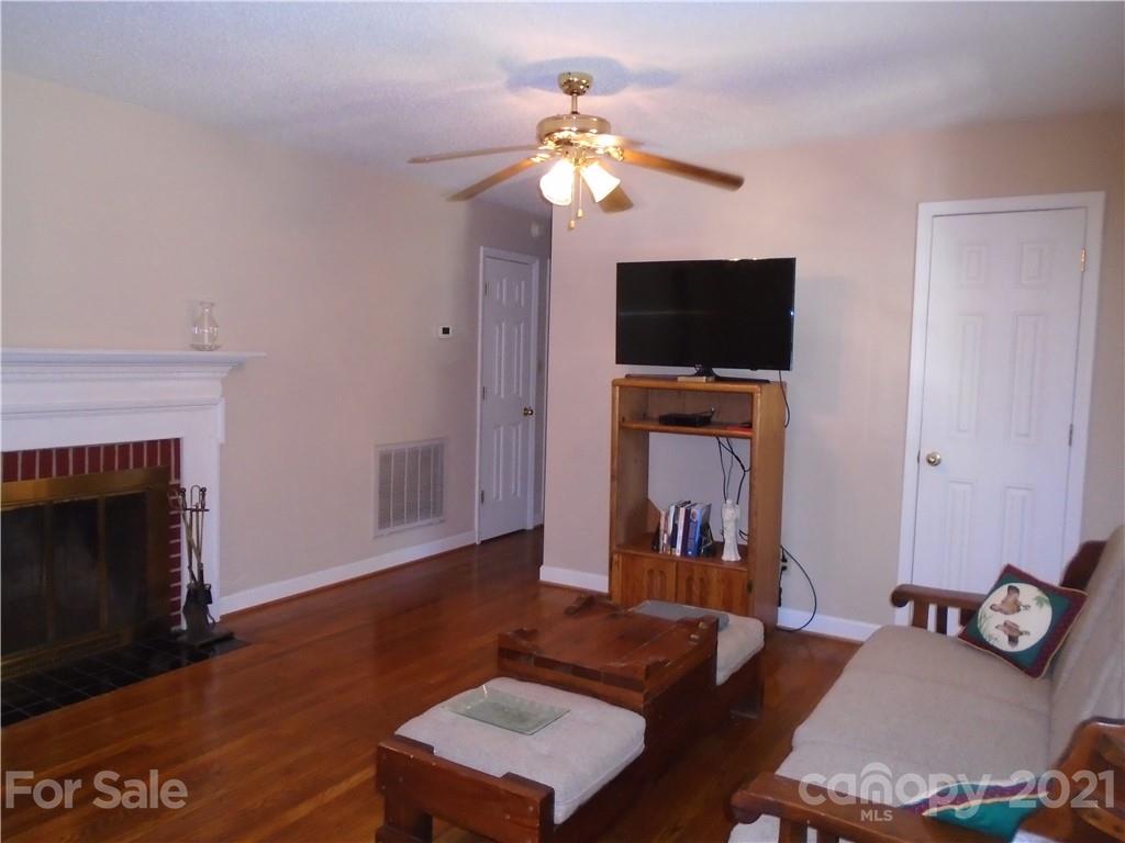223 Rutledge Avenue Southwest Concord, NC 28025 - Photo 3 of 20 Gallery Image 3