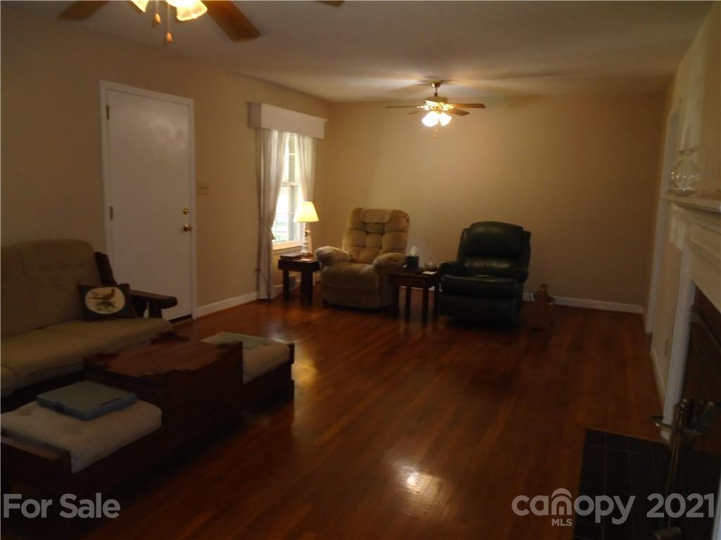 223 Rutledge Avenue Southwest Concord, NC 28025 - Photo 7 of 20 Gallery Image 7