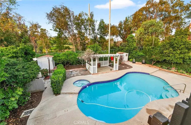 $6,000 | 2109 Smokewood Avenue, Fullerton, CA 92831