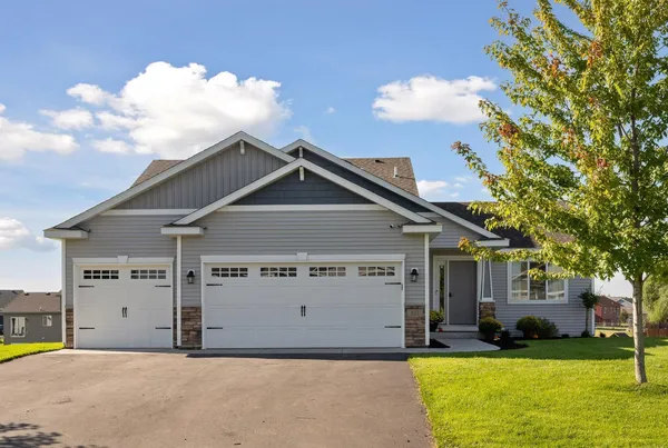 $359,900 | 835 10th Street, Clearwater, MN 55320