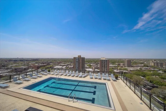 $1,850 | 720 West Gordon Terrace, Unit 7F, Chicago, IL 60613