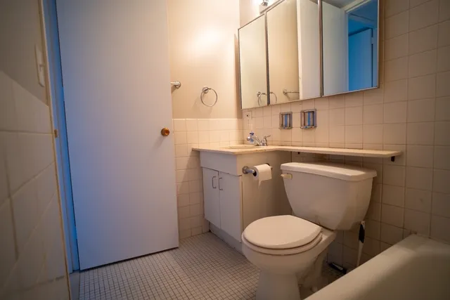 $1,850 | 720 West Gordon Terrace, Unit 7F, Chicago, IL 60613