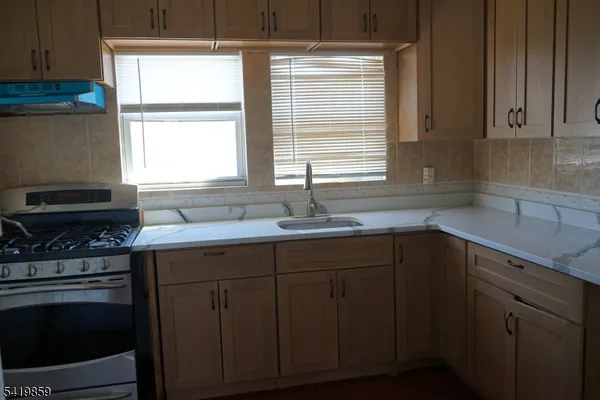 $2,600 | 430 Main Street, Little Falls, NJ 07424