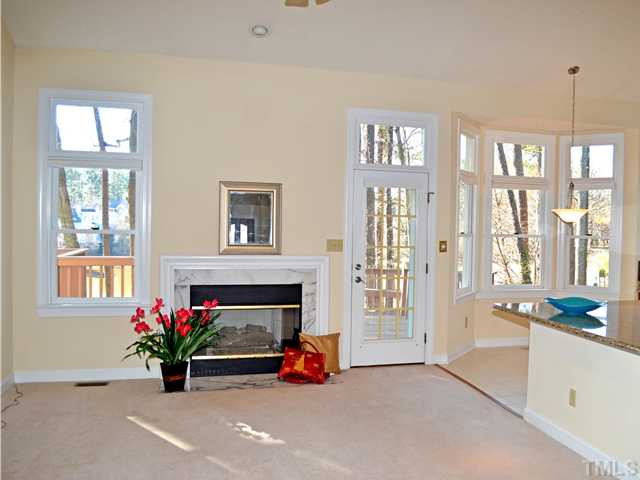 10013 Goodview Court Raleigh, NC 27613 - Photo 15 of 24 Den/Family/Great Room
