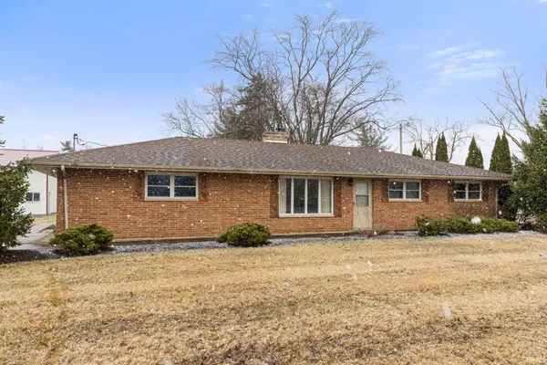 $2,000 | 1114 East Goldspur Drive, Fort Wayne, IN 46804