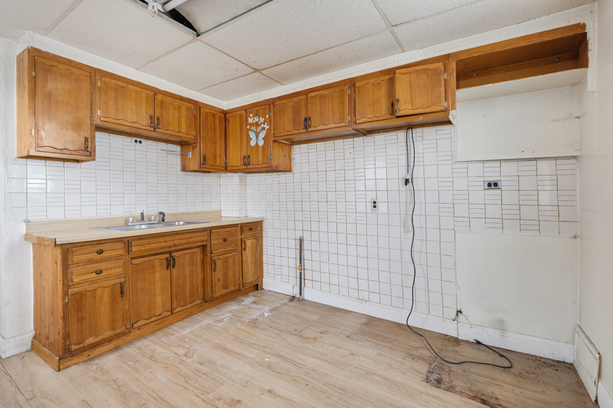 2164 North Mobile Avenue Chicago, IL 60639 - Photo 10 of 19