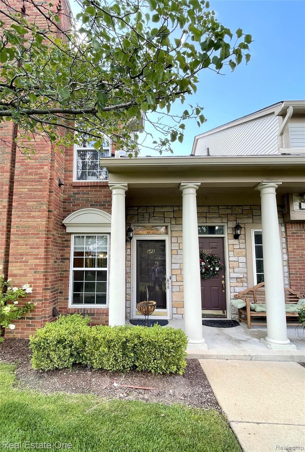 3521 Tremonte Circle Rochester, MI 48306 - Photo 2 of 30 1.jpeg