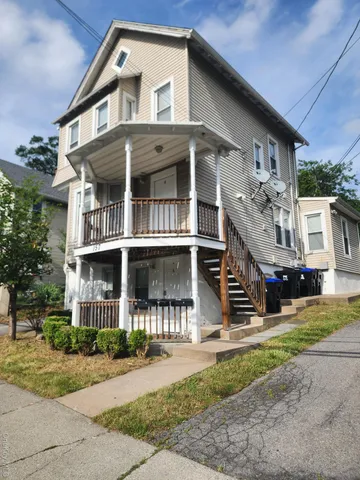 $2,150 | 157 North Clinton Street, Unit B, Poughkeepsie, NY 12601