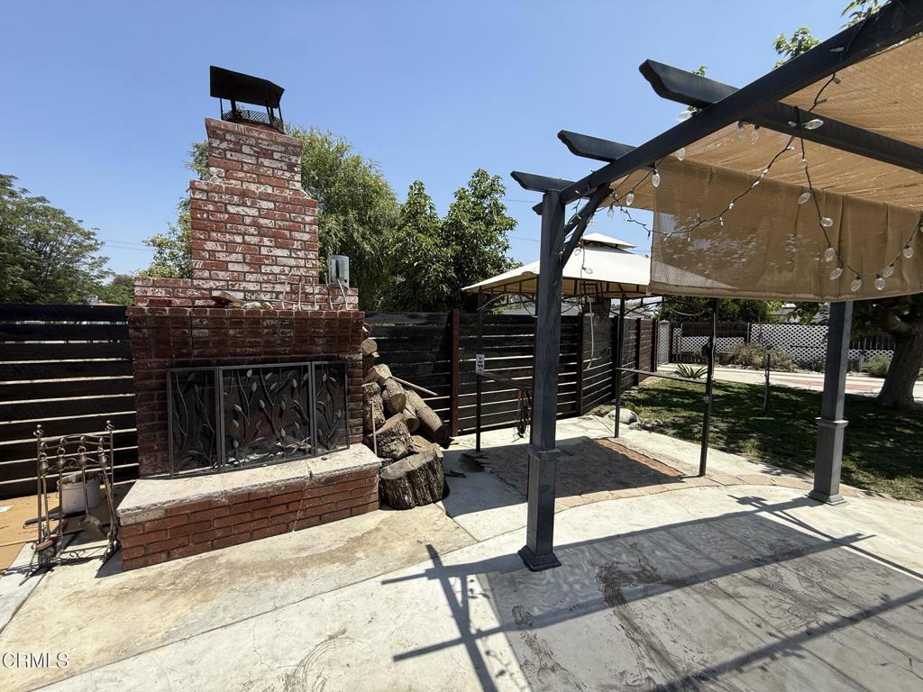 4010 Witt Avenue Riverside, CA 92501 - Photo 20 of 23 a view of outdoor space with seating area