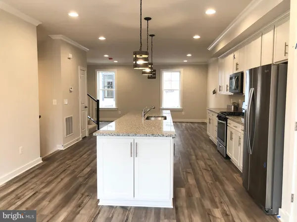 $2,975 | 277 Willis Street, Fredericksburg, VA 22401